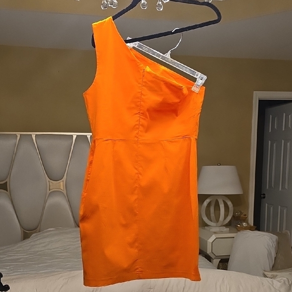 Vibrant One-Shoulder Dress in Orange Size 12 US - Picture 3 of 12